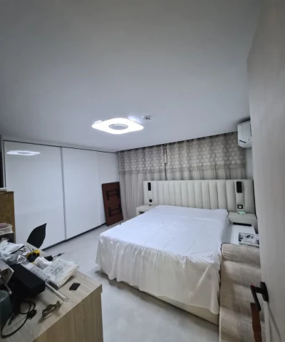 서해구 한국아파트 32평 안방 천장 각목 틀 실크도배 시공 사진